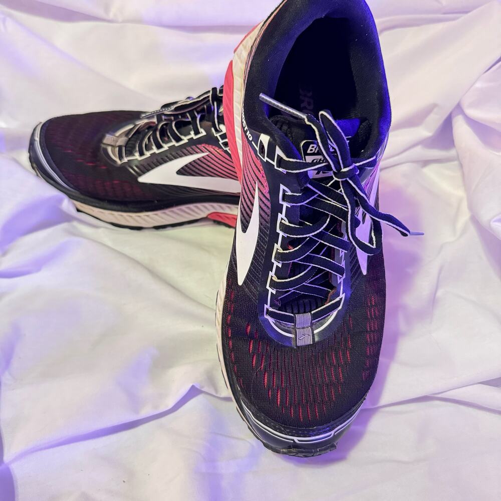 BROOKS Ghost 10 Running shoes size 9 - women’s